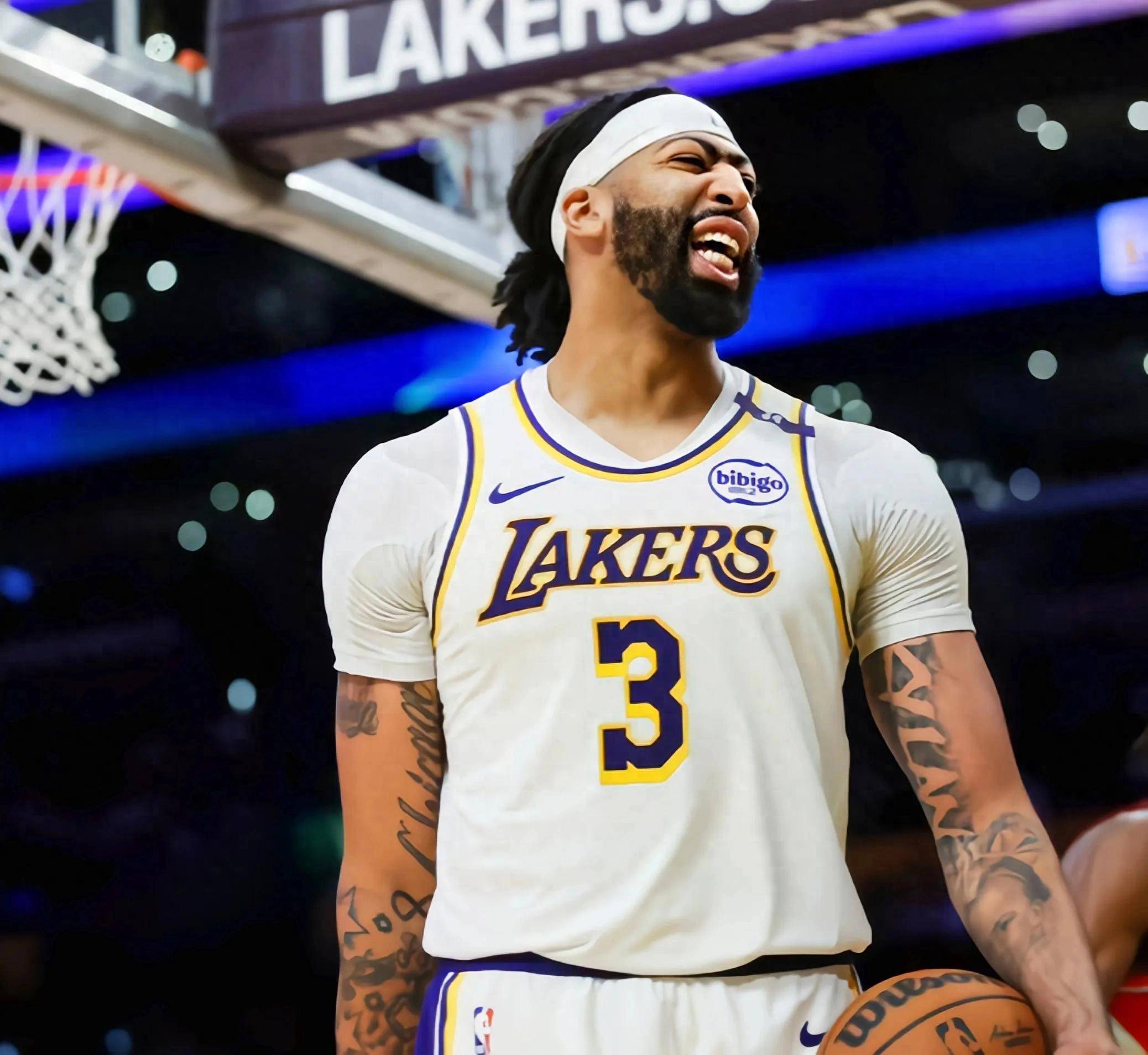 开云体育-浓眉哥连续五场比赛得分超过大比分获胜，巴塞罗那不断突破！